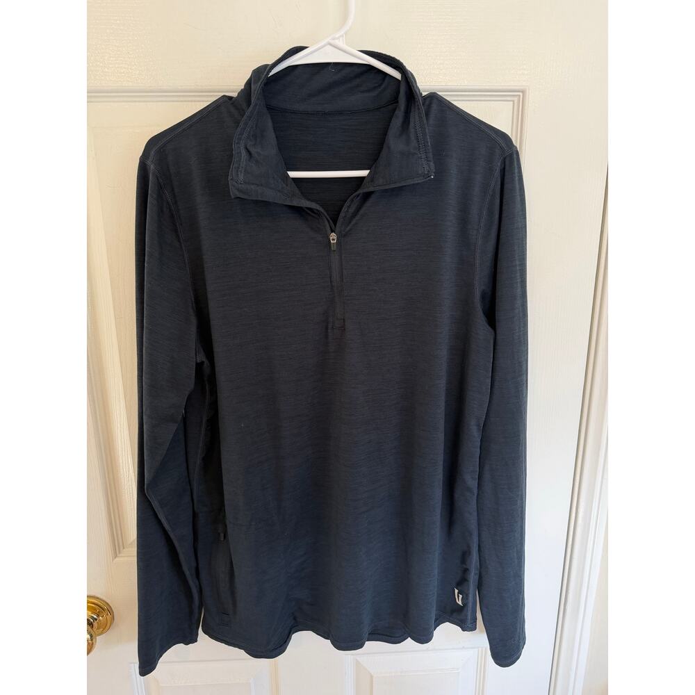 Vuori Ease Performance Pullover midnight blue quarter zip Size M